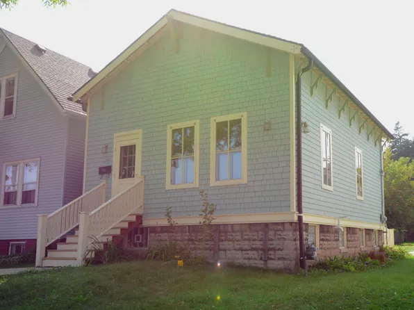 2749 N Pierce St, Milwaukee, WI 53212