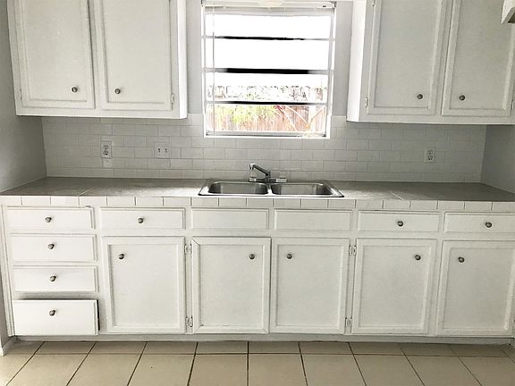 2nd image of 1505 W Nolana Ave
