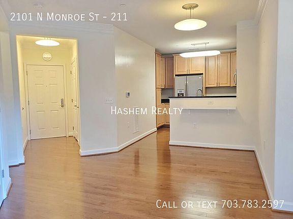 4th image of 2101 N Monroe St APT 211