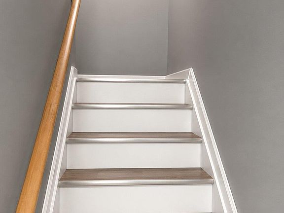 2nd image of 866 Fairmount Pl