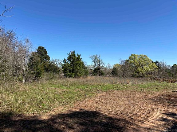 2nd image of 408 Hawthorne Rd