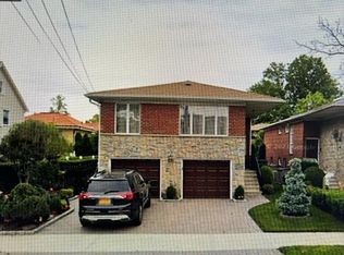 160-15 14th Ave, Whitestone, NY 11357