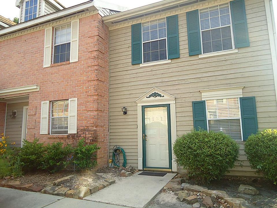 1st image of 2030 Plantation Dr #12