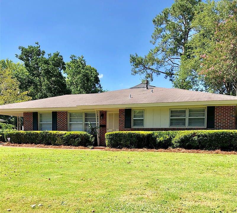 1st image of 3573 Royal Crest Dr