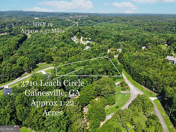 2nd image of 3710 Leach Cir