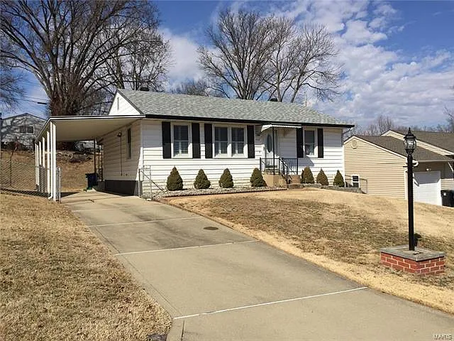 10527 Kamping Ln photo 1
