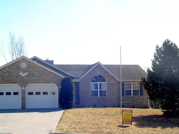 995 Goodview Dr, Front Royal, VA 22630