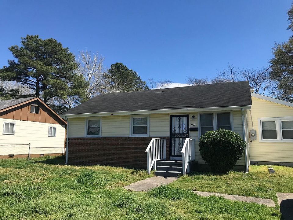 1st image of 902 Duce St