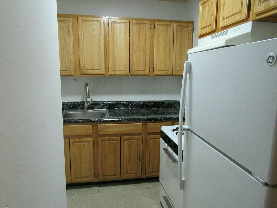1st image of 57-23 Marathon Pkwy #2