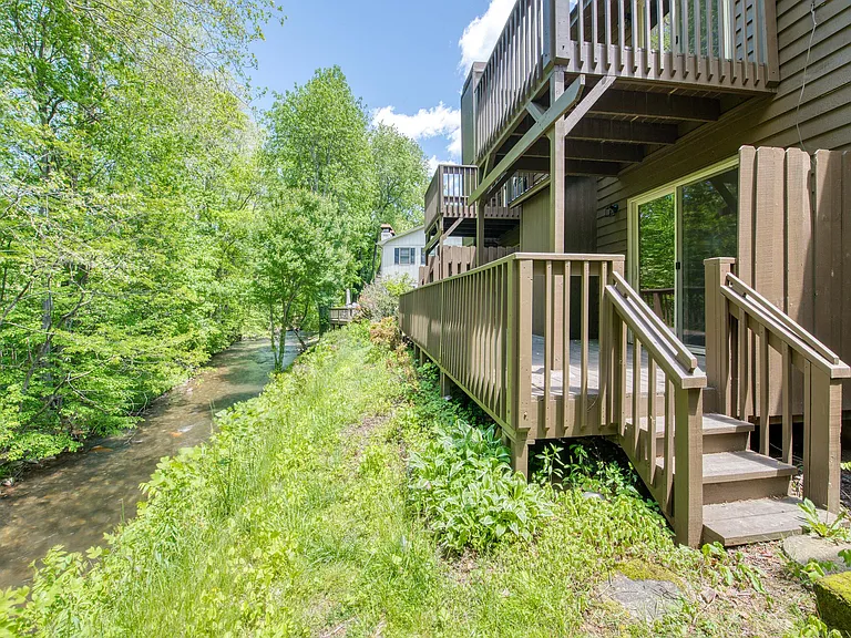 49 Riverside Villa Dr — Photo 19