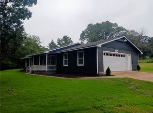 1708 Ashbriar Cir, Green Forest, AR 72638