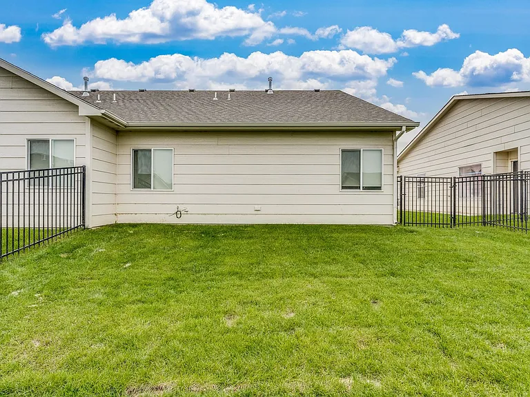 12820 W Wheatland St — Photo 19
