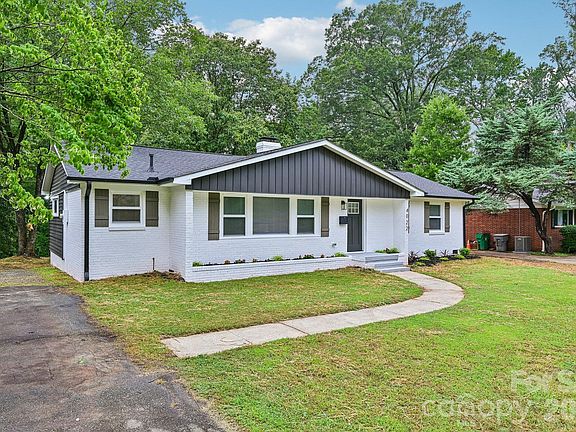 2nd image of 4022 Southgate Dr