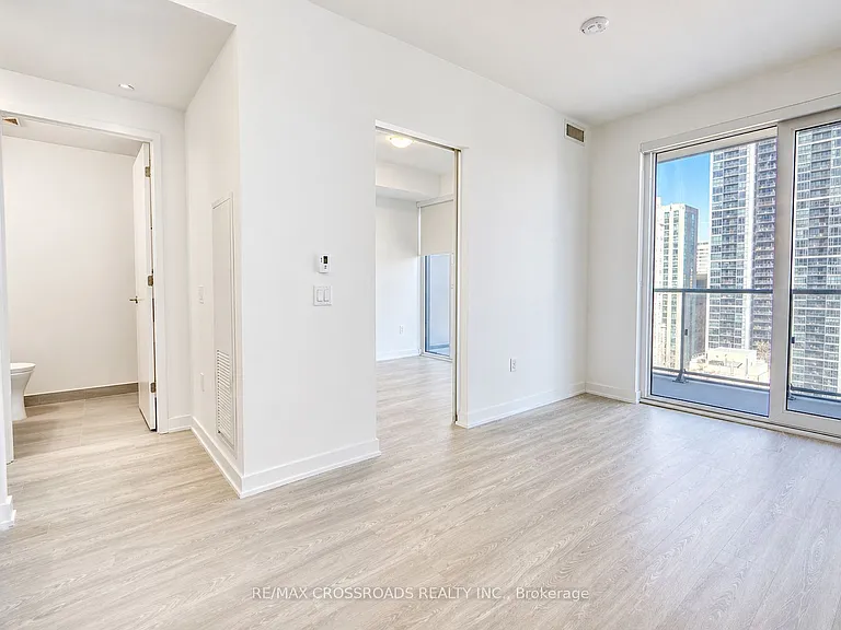 634 Church St #1406 — Photo 8