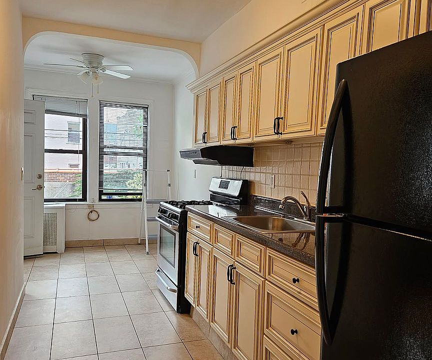 1st image of 3244 43rd St #1