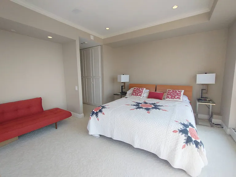 Primary suite