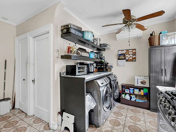 5th image of 772 E 48th St
