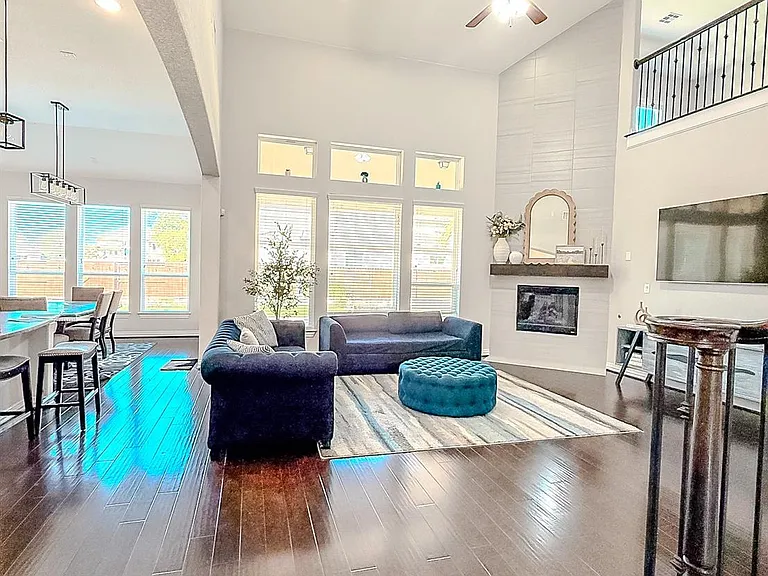 4301 Logan Ridge Dr — Photo 6