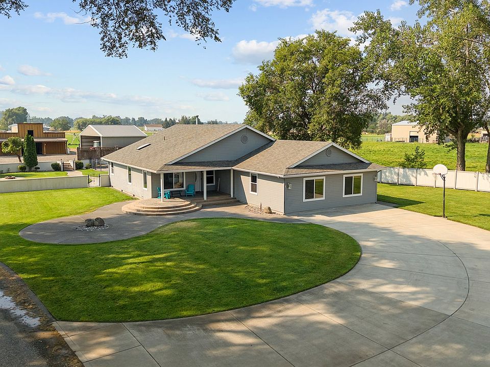1st image of 32852 Thorny Grove Ln