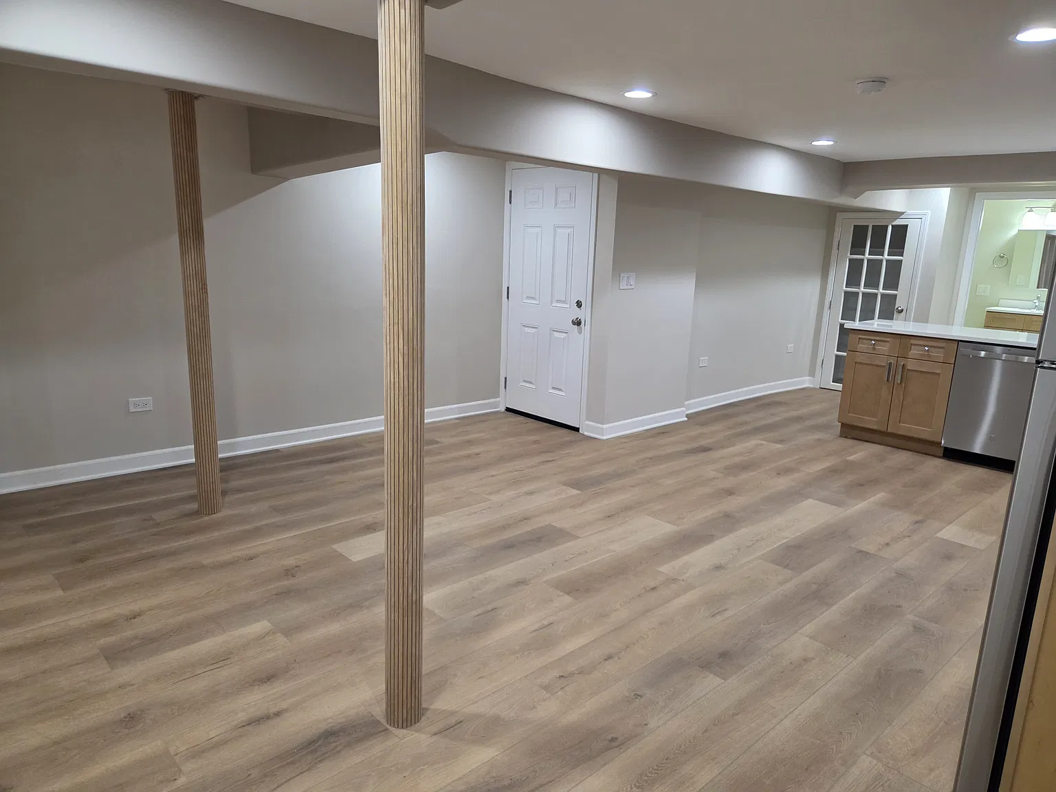 5010 N Wolcott Ave — Photo 2