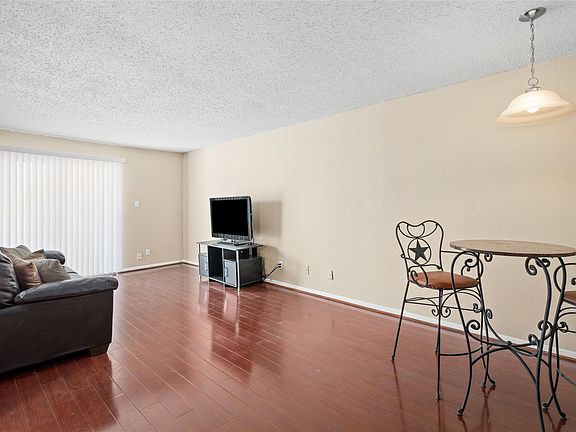 3rd image of 2832 S Bartell Dr APT D37