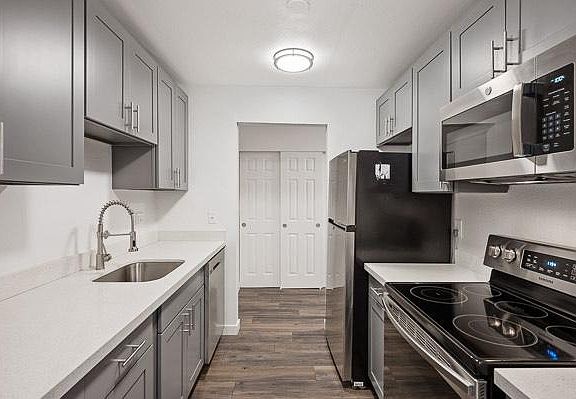 5th image of 4345 32nd Ave W #202