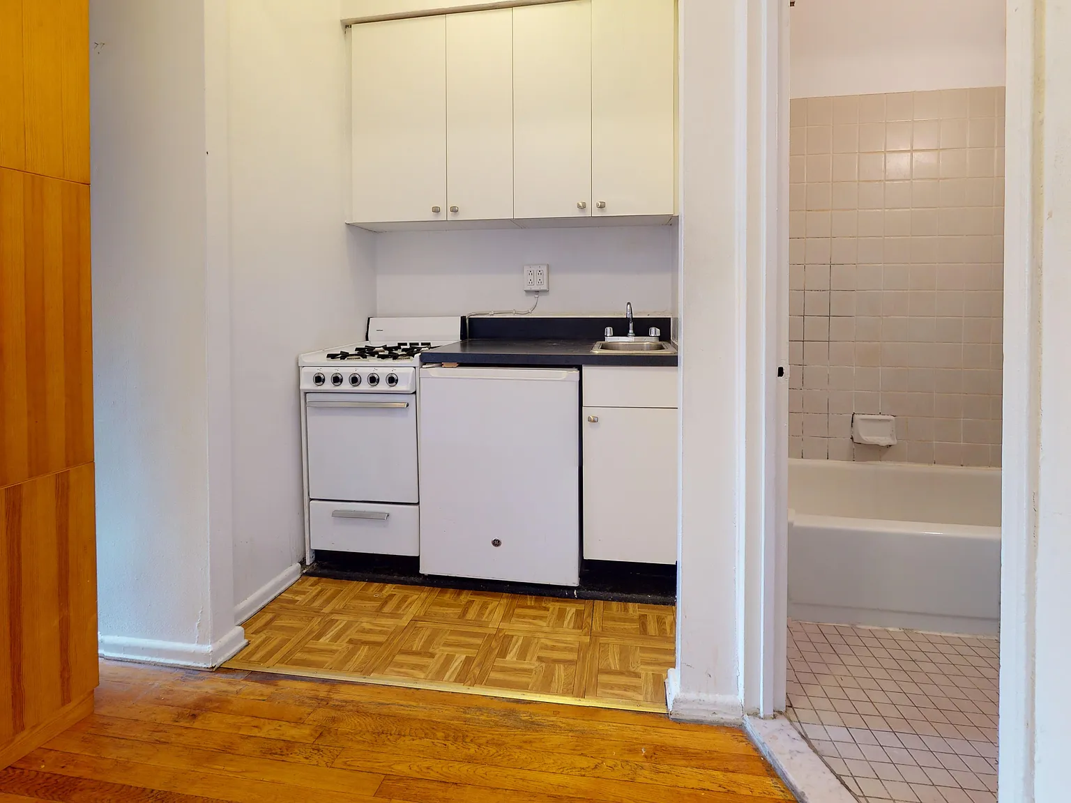 1483 First Avenue — Photo 4