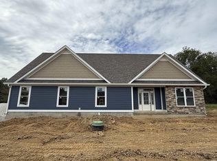 1318 S Parks Edge Rd, Bloomington, IN 47401