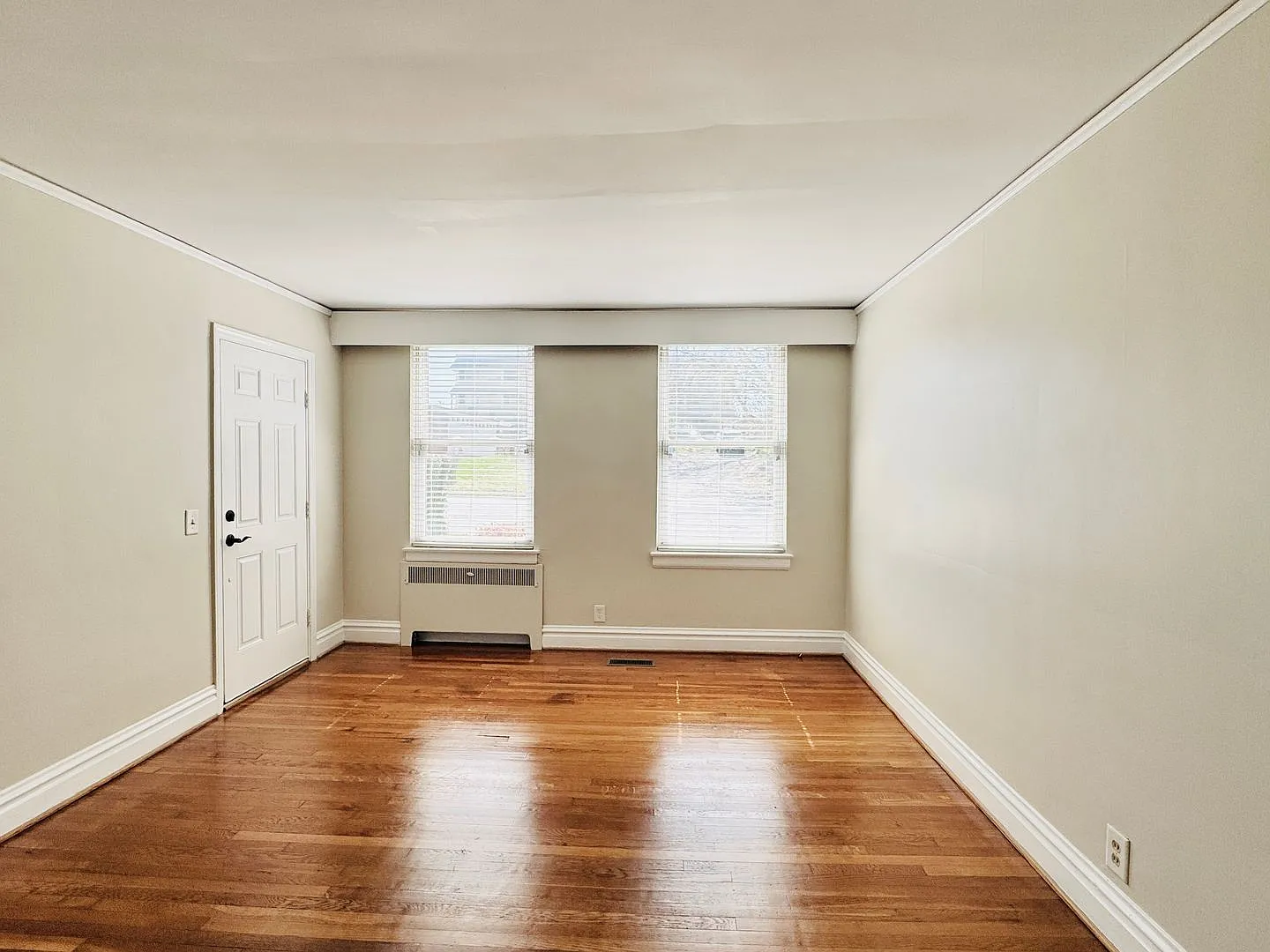 1108 W Friendly Ave — Photo 4
