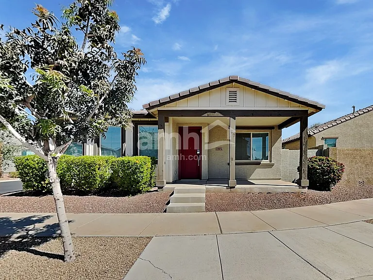15074 W Sherman St — Photo 2