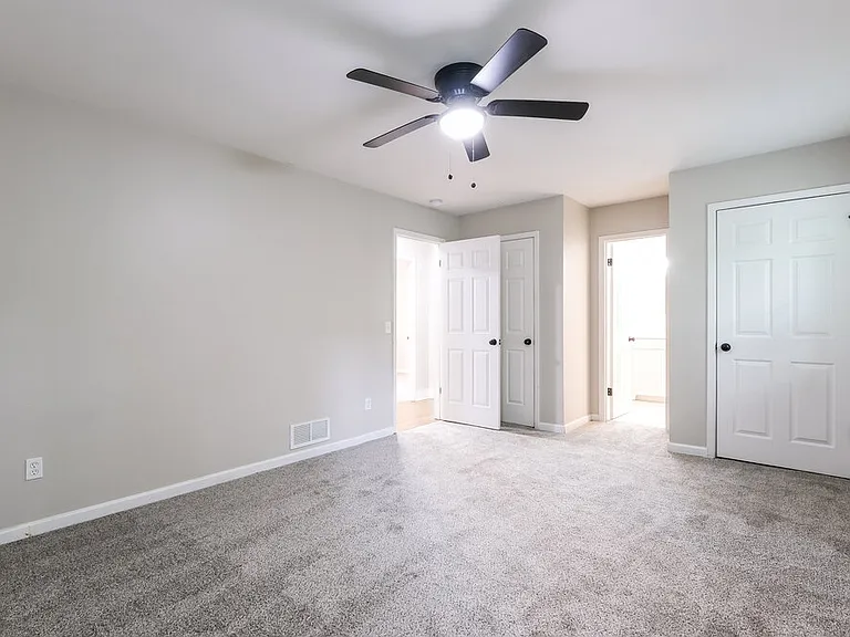 2661 Deerfield Cir — Photo 12