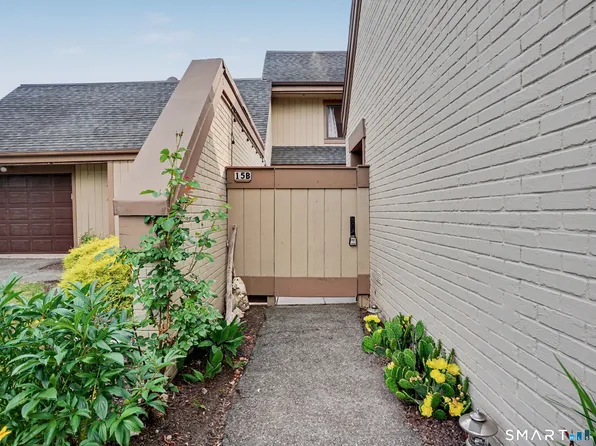 85 Viscount Drive #15B, Milford, CT 06460