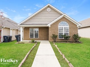 2153 Village Ln, Calera, AL 35040