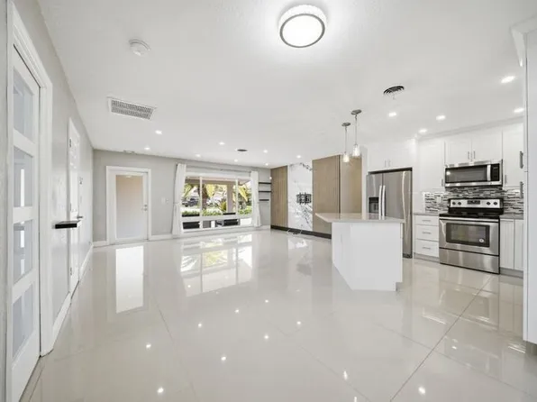 5031 NE 23rd Ter, Lighthouse Pt, FL 33064