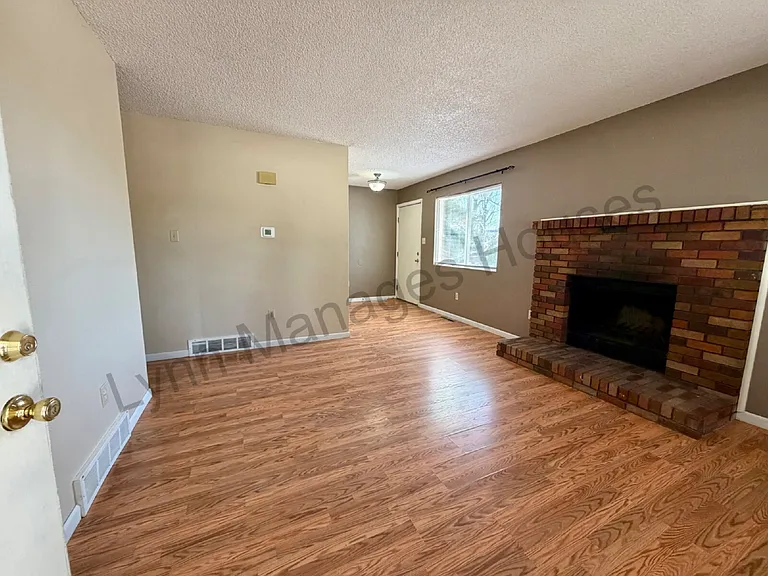1 bed, 1.0 bath, $1,000 — Photo 4