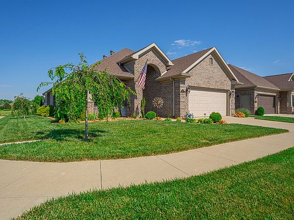 2nd image of 566 Stableford Cir