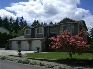 16212 39th Street Ct E, Lake Tapps, WA 98391