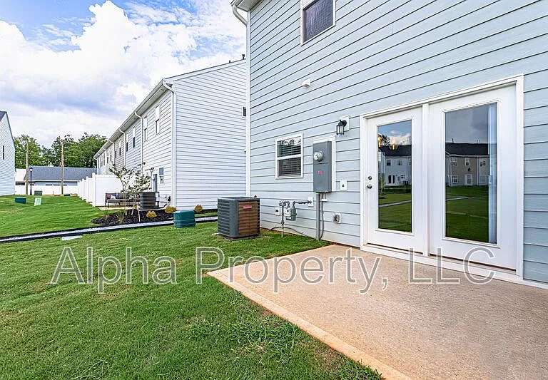 111 Santorini Way — Photo 21