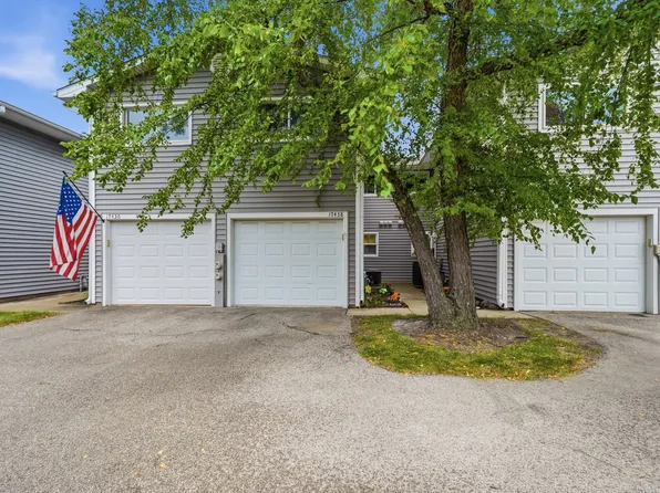 17438 W Chestnut Ln, Gurnee, IL 60031