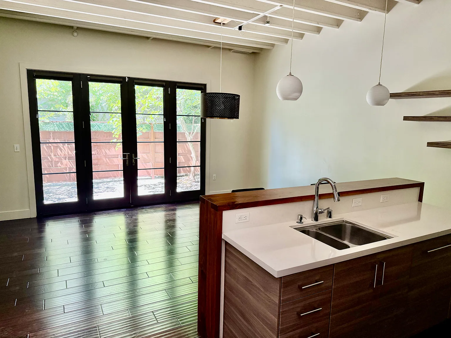 3 bed, 1240 sqft, $2,800 — Photo 4