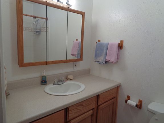 5th image of 1001 N. Plain Park