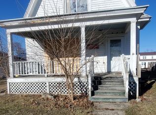 105 E Main St, Wyoming, IA 52362