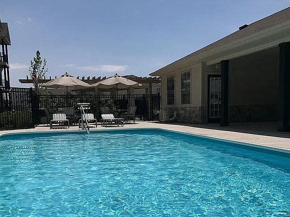 2nd image of 1524 Braeton Pkwy #8f8fa30c1