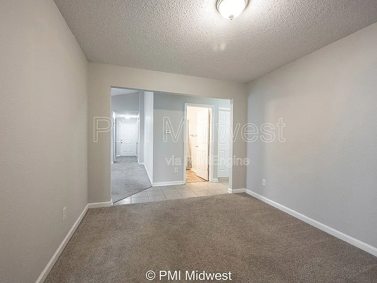 19496 Prairie Crossing Dr — Photo 11