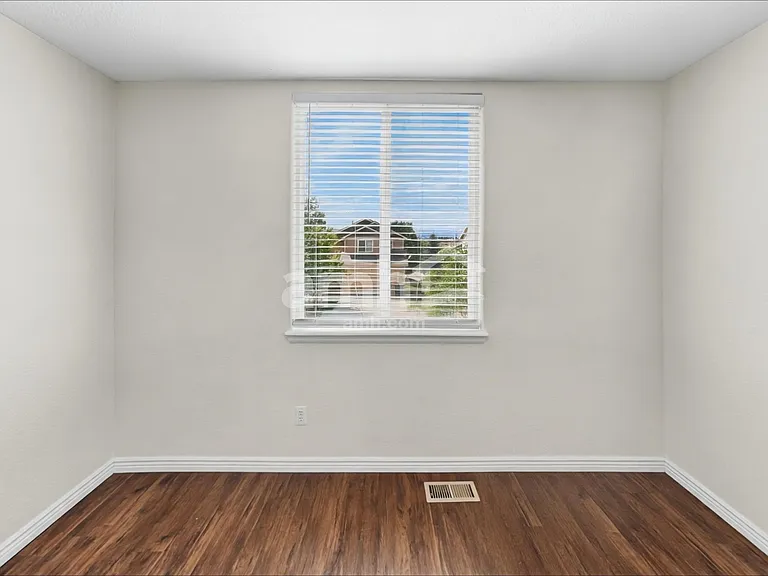 2496 Sierra Springs Dr — Photo 14