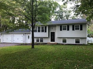 9 Traver Ln, Gansevoort, NY 12831