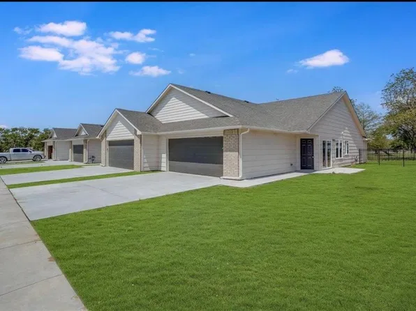 5420 N Sandkey St, Wichita, KS 67204
