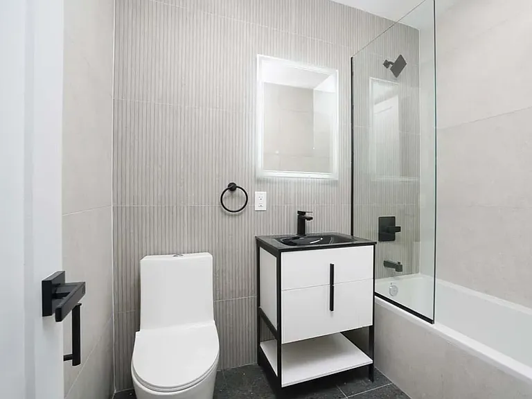 139 Meserole Ave #3AA — Photo 3