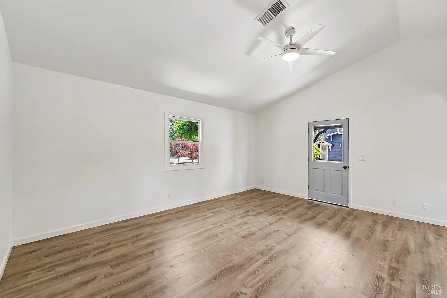 1652 Voorhees Circle - Photo 5