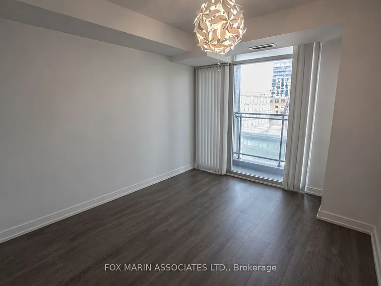 525 Adelaide St W #614 — Photo 7